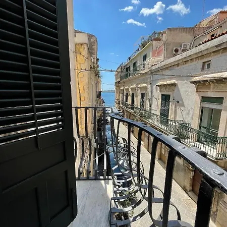 Giulia's House Nel Cuore Di Ortigia Syrakus