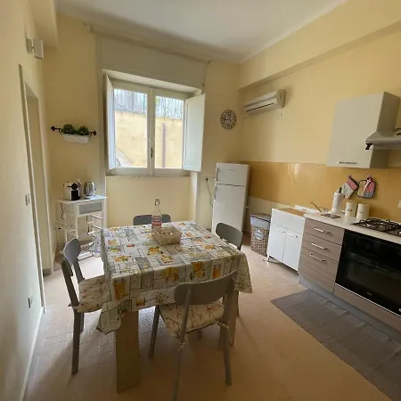 Giulia's House Nel Cuore Di Ortigia * Сиракузы