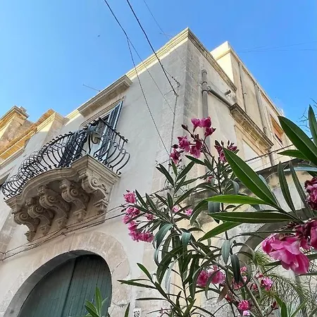 Giulia's House Nel Cuore Di Ortigia Apartment