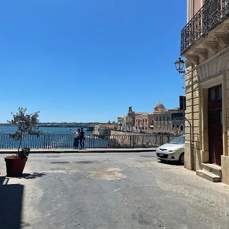 Giulia's House Nel Cuore Di Ortigia Apartment